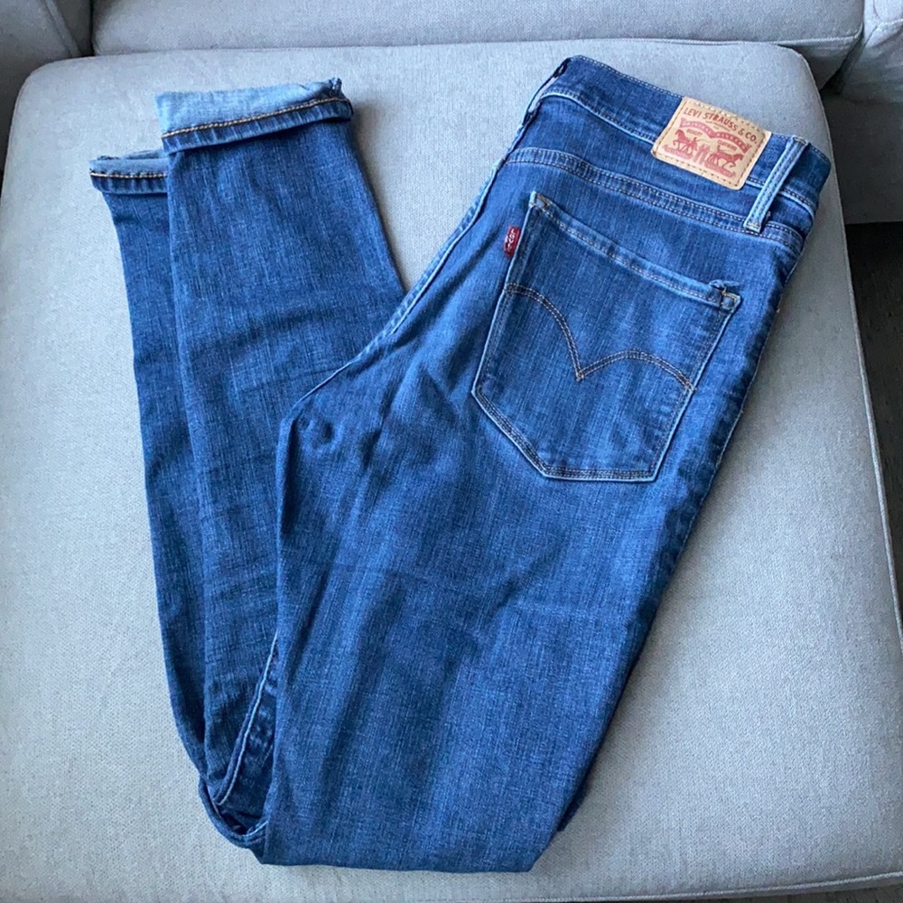 Levi Skinny Jeans - Dark Wash W29 L30
